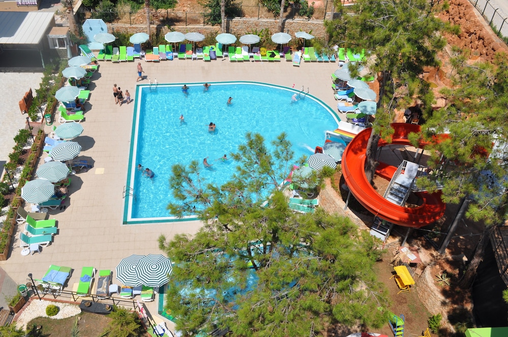 Green Life Hotel — Swimming pool in Alanya