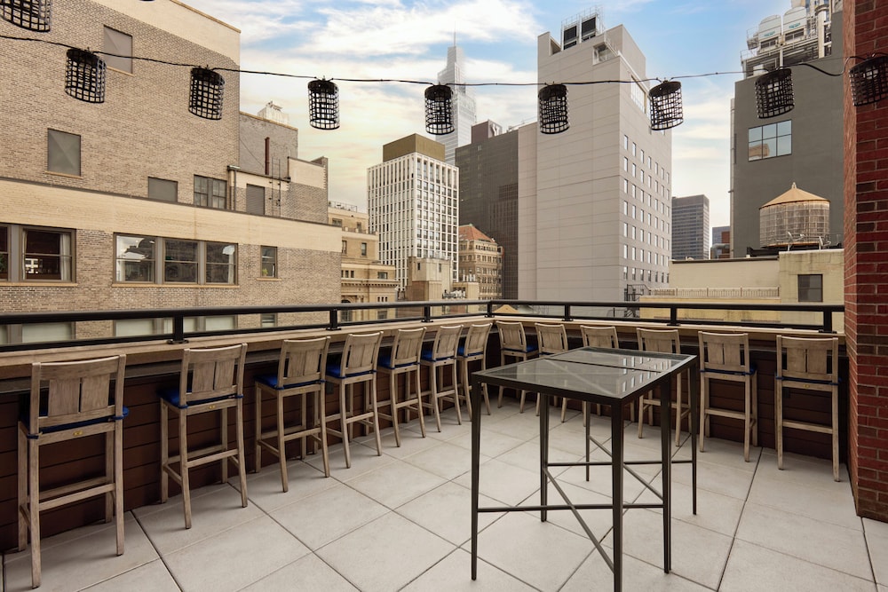 Archer Hotel New York — Restaurant & bars in New York City, New York State
