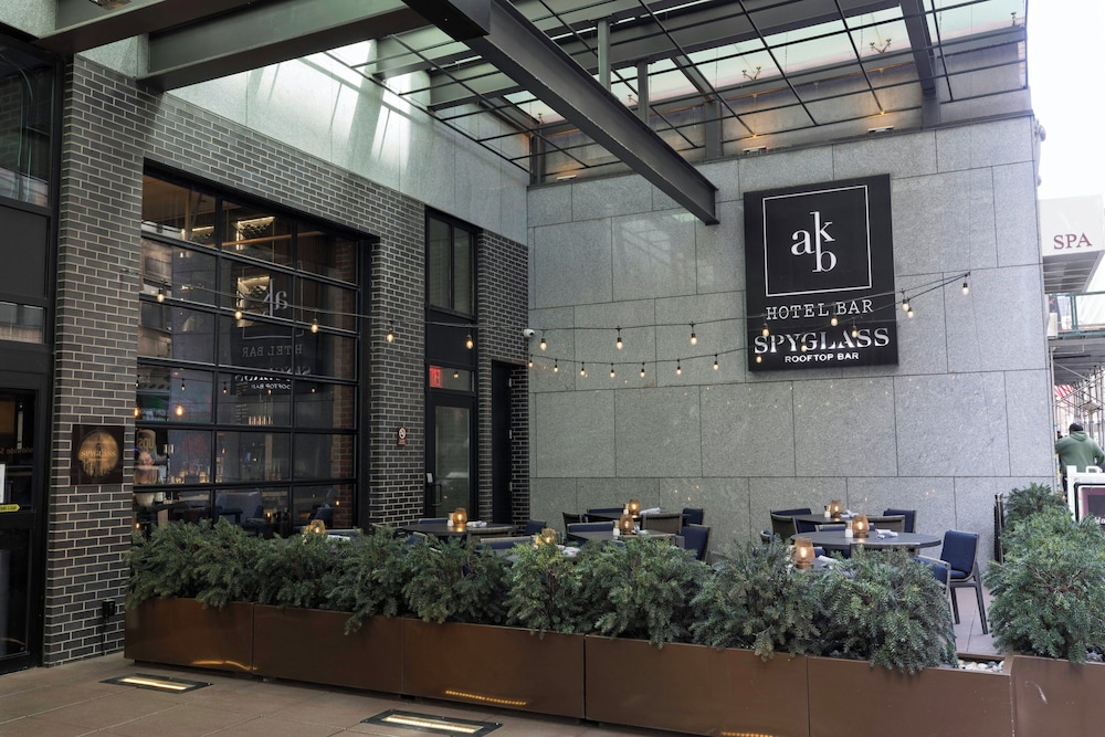 Archer Hotel New York — Restaurant & bars in New York City, New York State