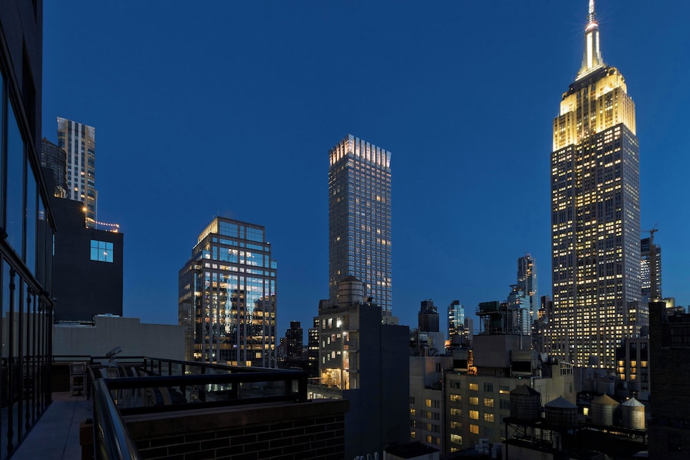 Archer Hotel New York — Hotel building in New York City, New York State
