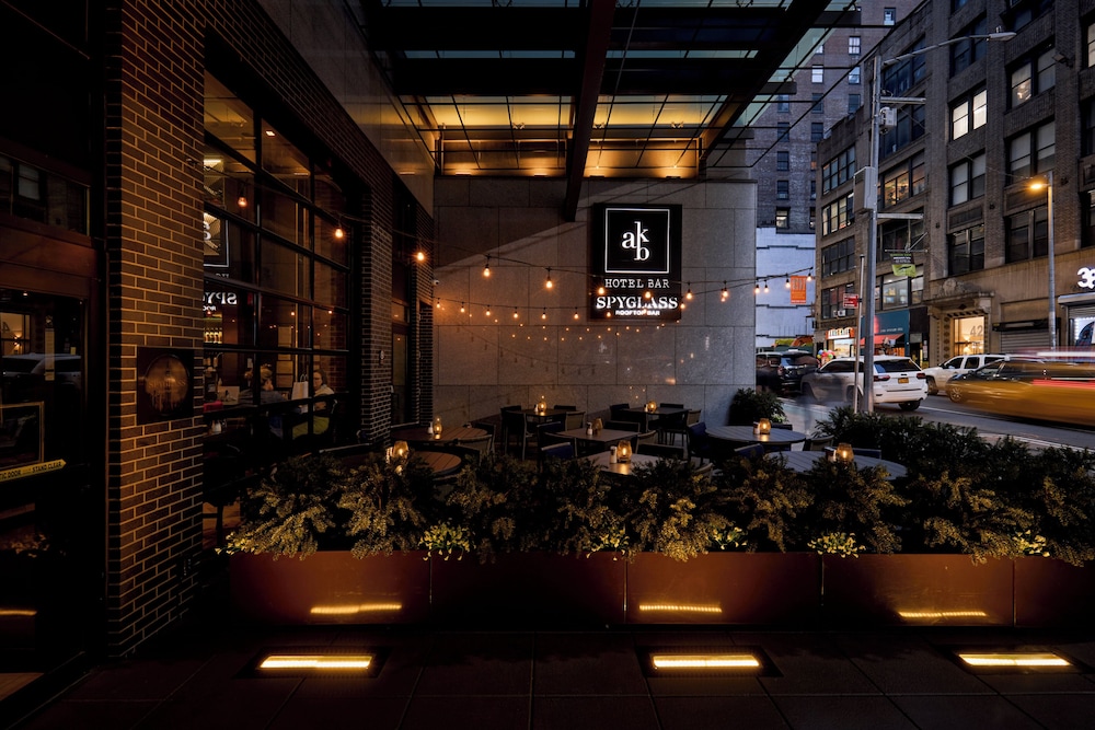 Archer Hotel New York — Restaurant & bars in New York City, New York State