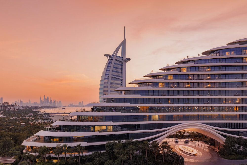 Jumeirah Marsa Al Arab Dubai — Hotel building in Dubai