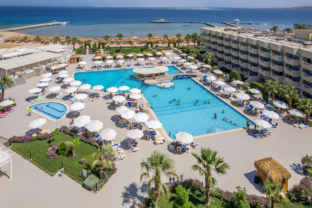 Seven Seas Jolie Bay - Ultra All Inclusive — Swimming pool in Safaga, Red Sea