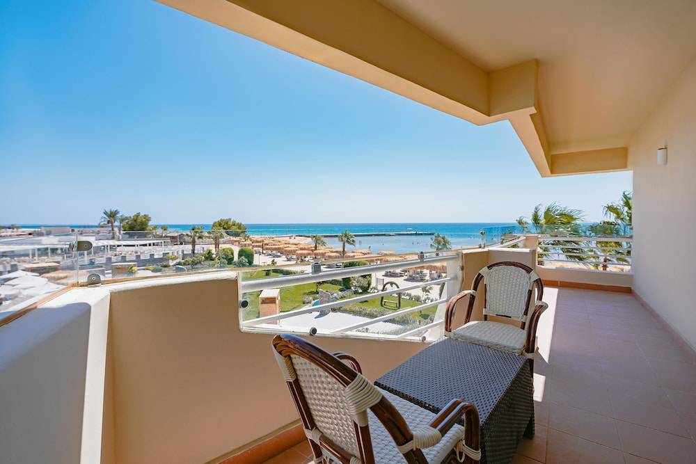 Seven Seas Jolie Bay - Ultra All Inclusive — Beach in Safaga, Red Sea