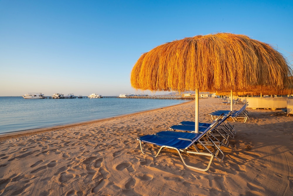 Seven Seas Jolie Bay - Ultra All Inclusive — Beach in Safaga, Red Sea