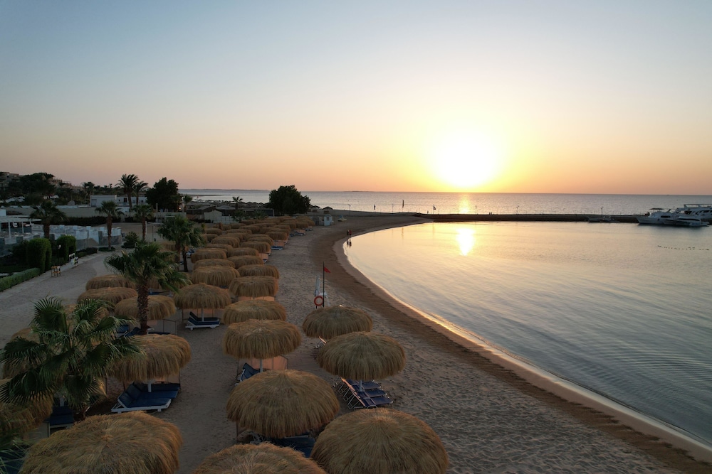 Seven Seas Jolie Bay - Ultra All Inclusive — Beach in Safaga, Red Sea