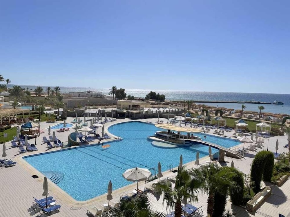 Seven Seas Jolie Bay - Ultra All Inclusive — Swimming pool in Safaga, Red Sea