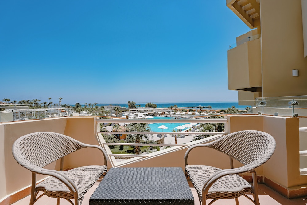 Seven Seas Jolie Bay - Ultra All Inclusive — Swimming pool in Safaga, Red Sea