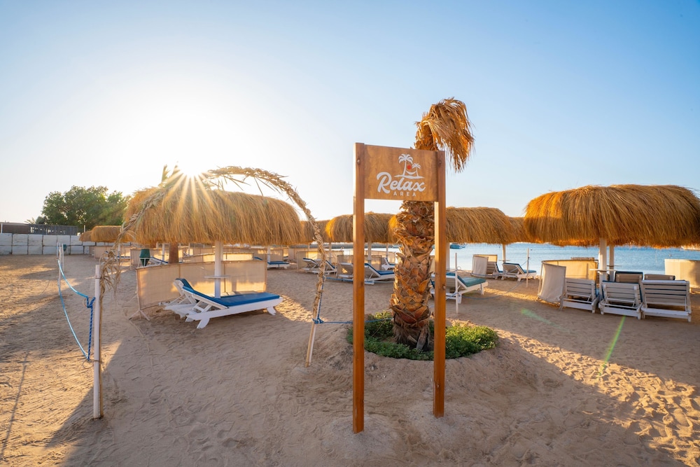 Seven Seas Jolie Bay - Ultra All Inclusive — Beach in Safaga, Red Sea