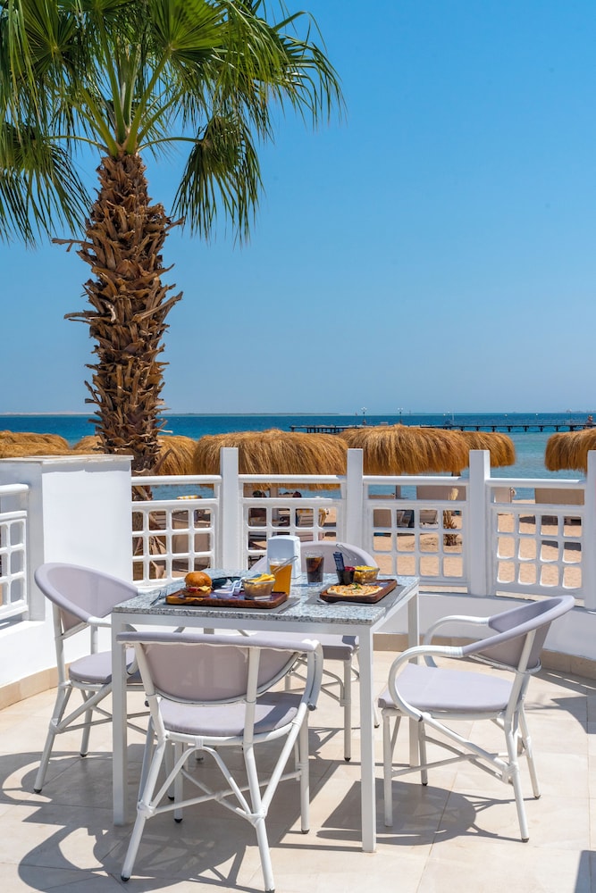 Seven Seas Jolie Bay - Ultra All Inclusive — Beach in Safaga, Red Sea