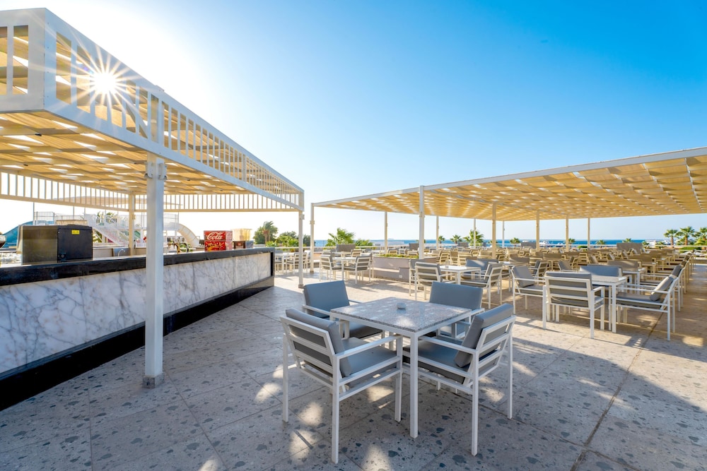 Seven Seas Jolie Bay - Ultra All Inclusive — Restaurant & bars in Safaga, Red Sea