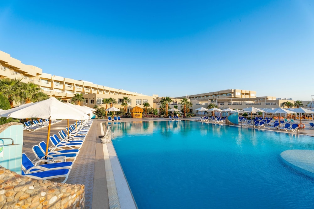 Seven Seas Jolie Bay - Ultra All Inclusive — Swimming pool in Safaga, Red Sea