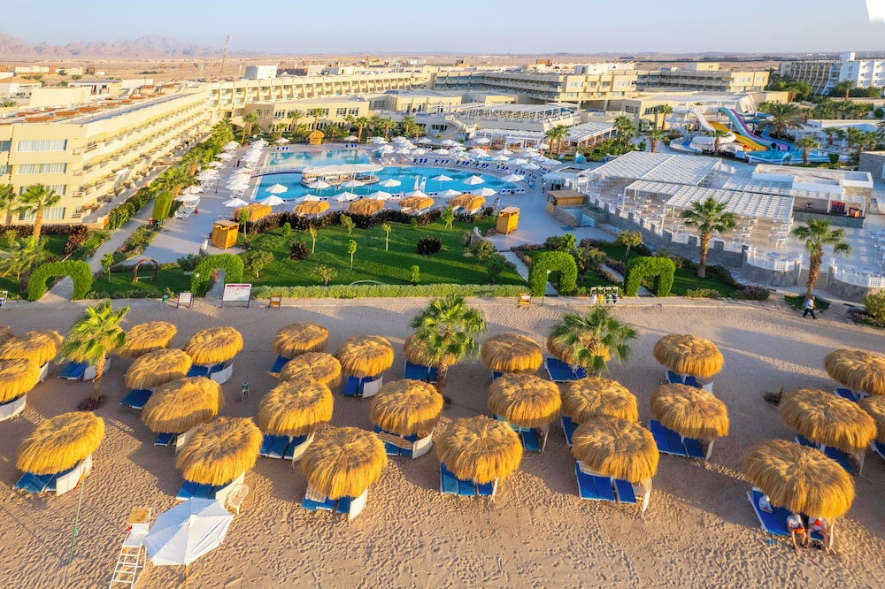Seven Seas Jolie Bay - Ultra All Inclusive — Beach in Safaga, Red Sea