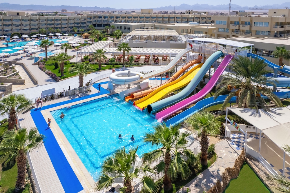 Seven Seas Jolie Bay - Ultra All Inclusive — Swimming pool in Safaga, Red Sea
