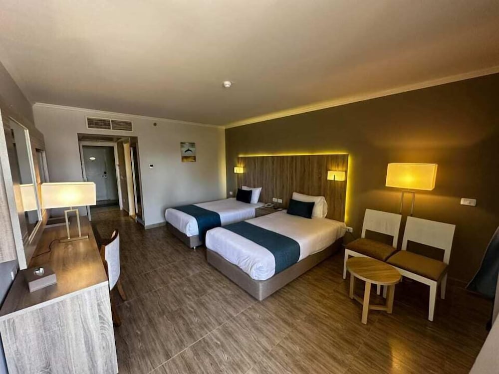 Seven Seas Jolie Bay - Ultra All Inclusive — Hotel rooms in Safaga, Red Sea