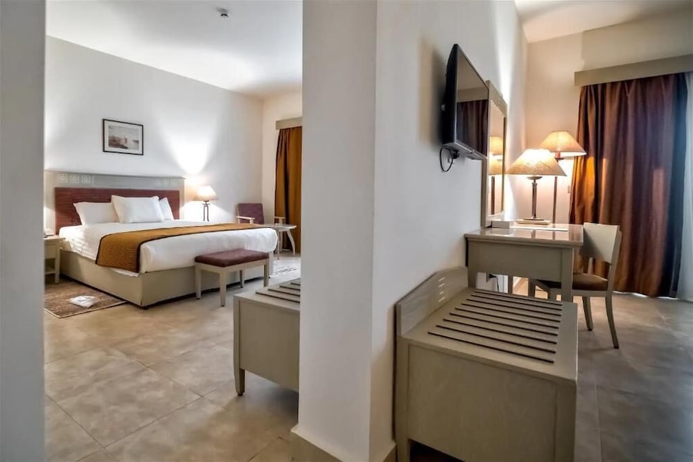 Amarina Queen Resort & Aqua Park Marsa Alam — Hotel rooms in Marsa Alam, Red Sea