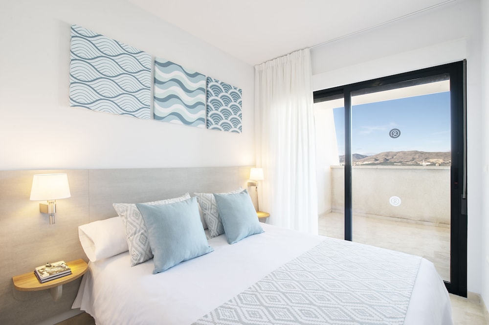 Pierre & Vacances Benidorm Horizon — Hotel rooms in Benidorm, Valencian Community