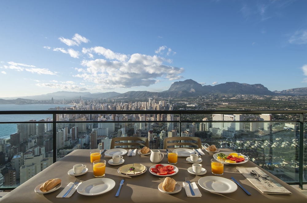 Pierre & Vacances Benidorm Horizon — Restaurant & bars in Benidorm, Valencian Community