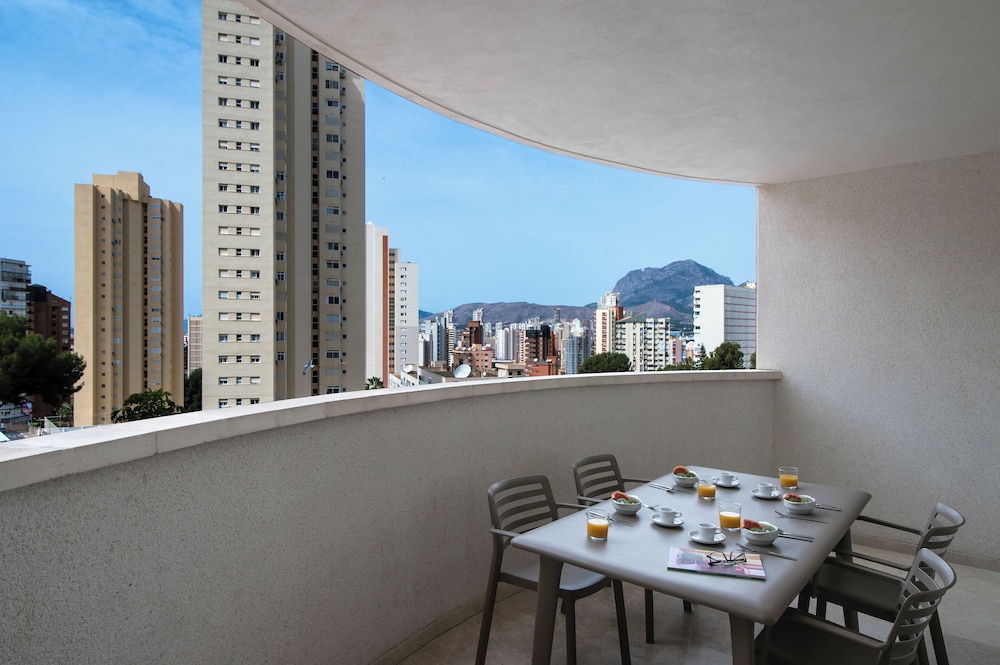 Pierre & Vacances Benidorm Horizon — Hotel rooms in Benidorm, Valencian Community