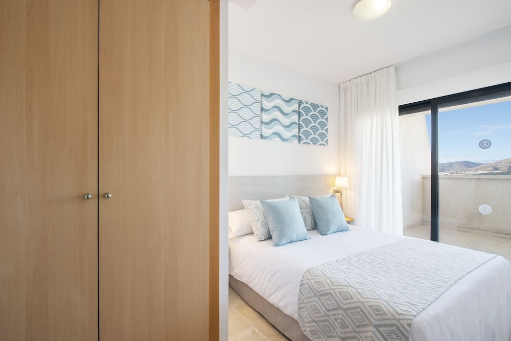 Pierre & Vacances Benidorm Horizon — Hotel rooms in Benidorm, Valencian Community
