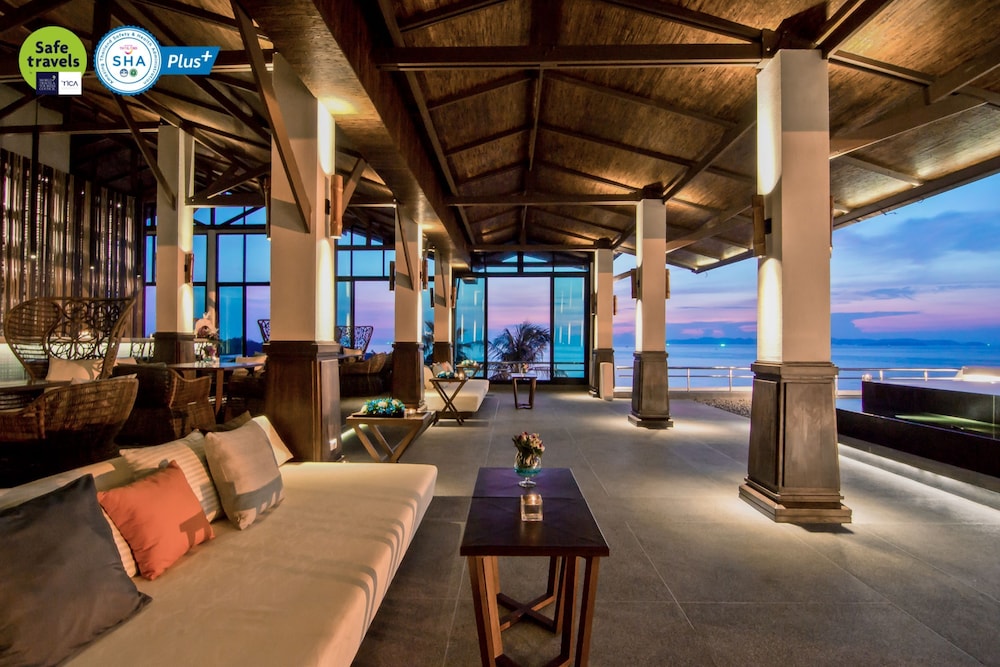 Royal Cliff Beach Terrace Hotel Pattaya — Restaurant & bars in Pattaya, Chonburi