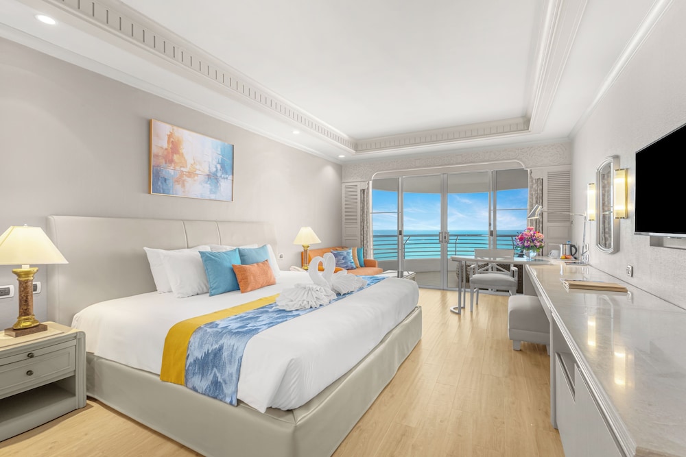 Royal Cliff Grand Hotel Pattaya — Hotel rooms in Pattaya, Chonburi