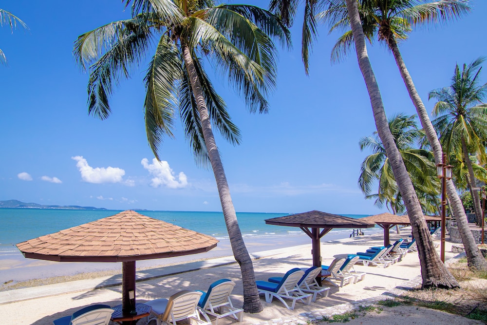Royal Cliff Grand Hotel Pattaya — Beach in Pattaya, Chonburi