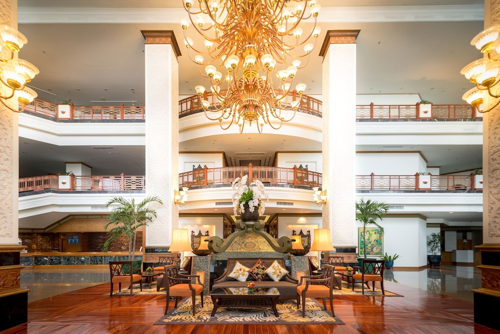 Royal Cliff Grand Hotel Pattaya — Hotel building in Pattaya, Chonburi