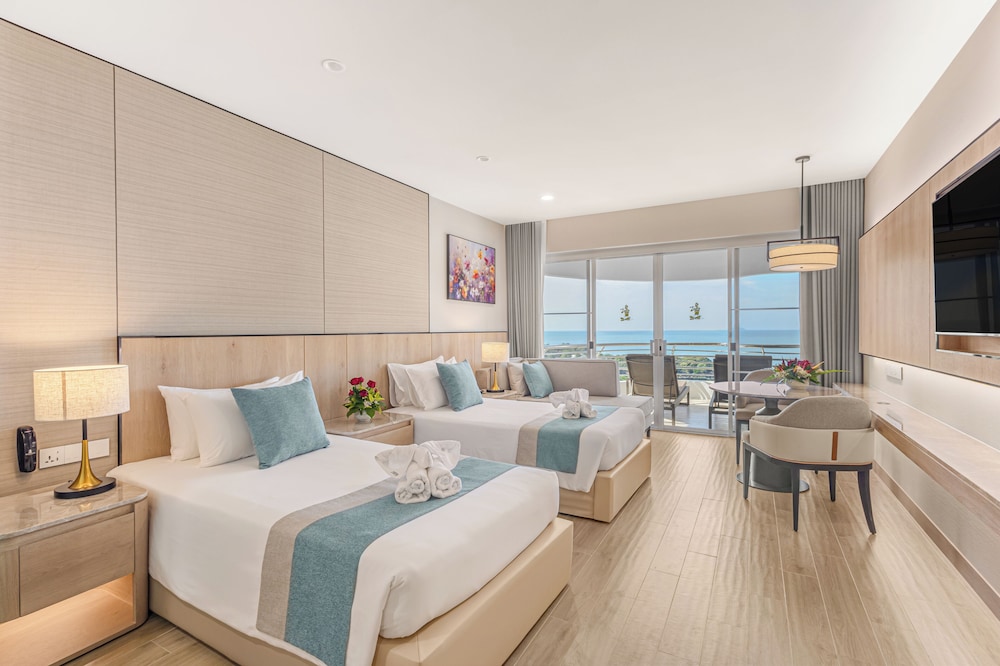 Royal Cliff Grand Hotel Pattaya — Hotel rooms in Pattaya, Chonburi