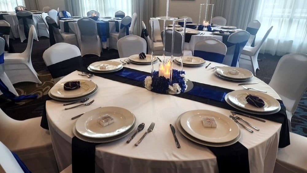 Staybridge Suites St. Petersburg Downtown by IHG — Restaurant & bars in Gulfport, Florida