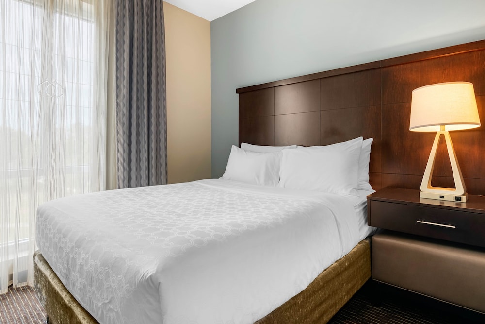 Staybridge Suites St. Petersburg Downtown by IHG — Hotel rooms in Gulfport, Florida