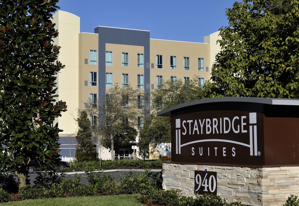 Staybridge Suites St. Petersburg Downtown by IHG — Hotel building in Gulfport, Florida