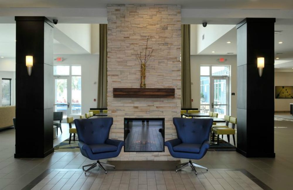 Staybridge Suites St. Petersburg Downtown by IHG — Restaurant & bars in Gulfport, Florida