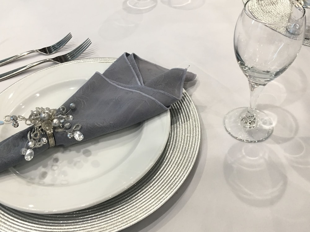 Staybridge Suites St. Petersburg Downtown by IHG — Restaurant & bars in Gulfport, Florida