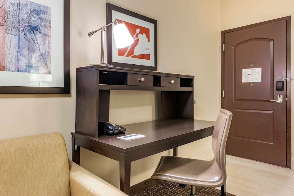 Staybridge Suites St. Petersburg Downtown by IHG — Hotel rooms in Gulfport, Florida
