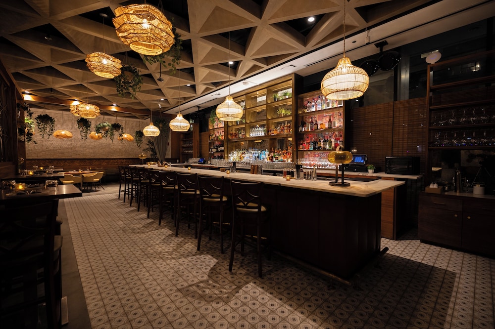 The Godfrey Hotel Chicago — Restaurant & bars in Chicago, Illinois
