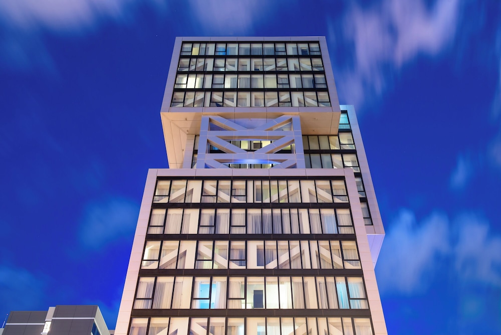 The Godfrey Hotel Chicago — Hotel building in Chicago, Illinois