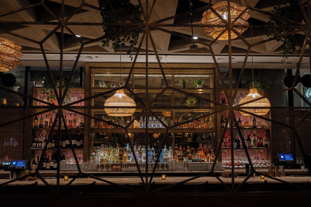 The Godfrey Hotel Chicago — Restaurant & bars in Chicago, Illinois