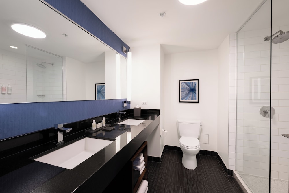 The Godfrey Hotel Chicago — Hotel rooms in Chicago, Illinois