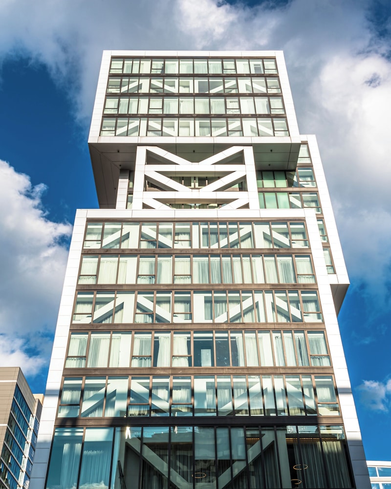 The Godfrey Hotel Chicago — Hotel building in Chicago, Illinois