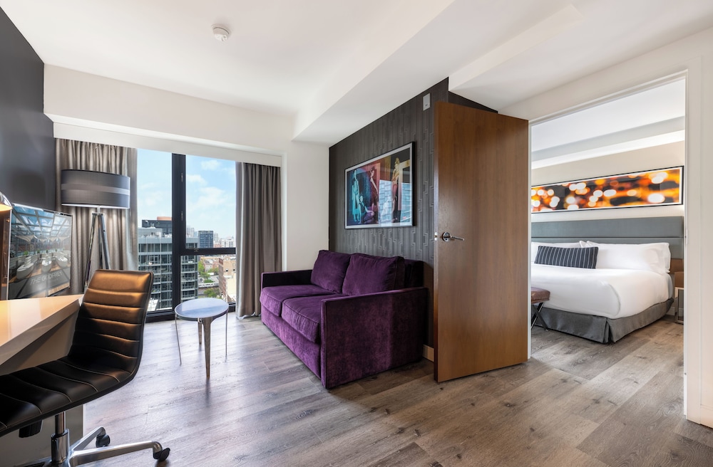 The Godfrey Hotel Chicago — Hotel rooms in Chicago, Illinois