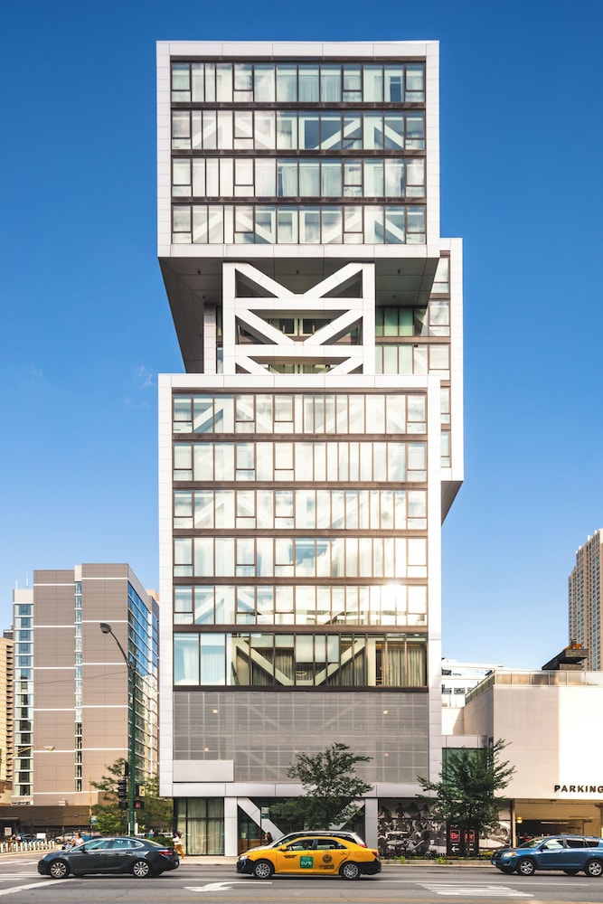 The Godfrey Hotel Chicago — Hotel building in Chicago, Illinois
