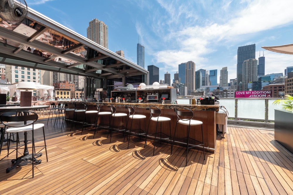 The Godfrey Hotel Chicago — Restaurant & bars in Chicago, Illinois