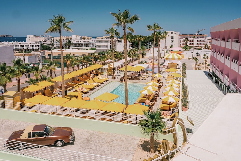 Los Felices Ibiza — Beach in San Antonio, Balearic Islands