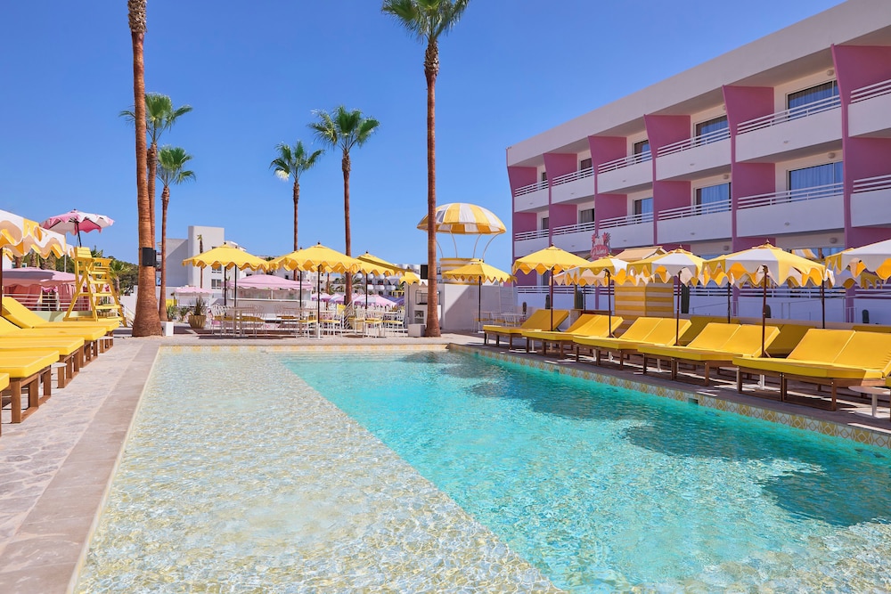 Los Felices Ibiza — Swimming pool in San Antonio, Balearic Islands
