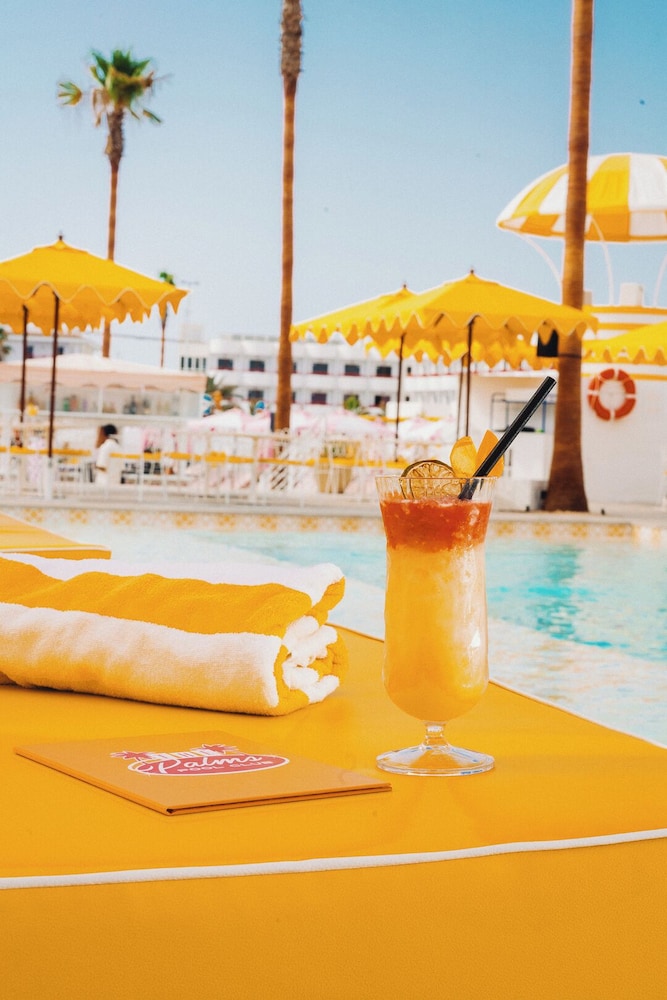 Los Felices Ibiza — Swimming pool in San Antonio, Balearic Islands