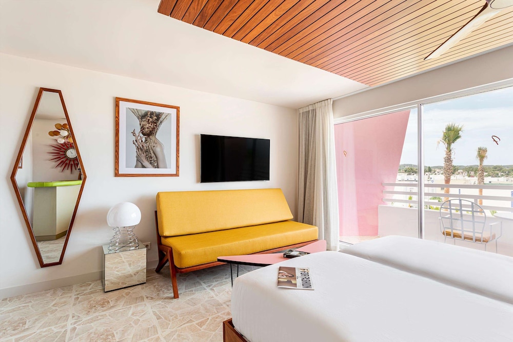 Los Felices Ibiza — Hotel rooms in San Antonio, Balearic Islands