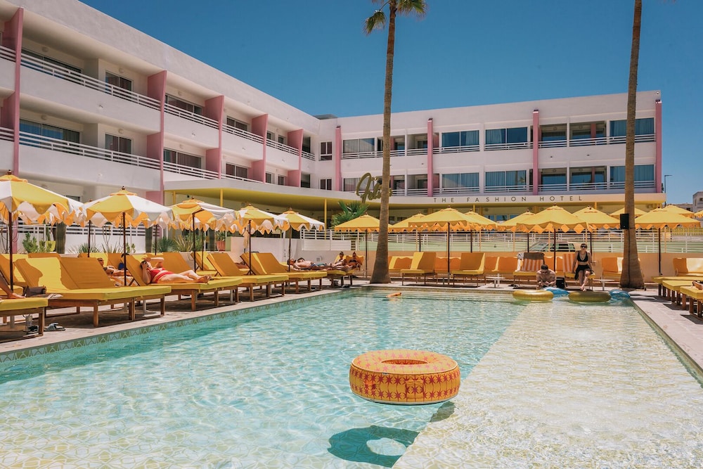 Los Felices Ibiza — Swimming pool in San Antonio, Balearic Islands