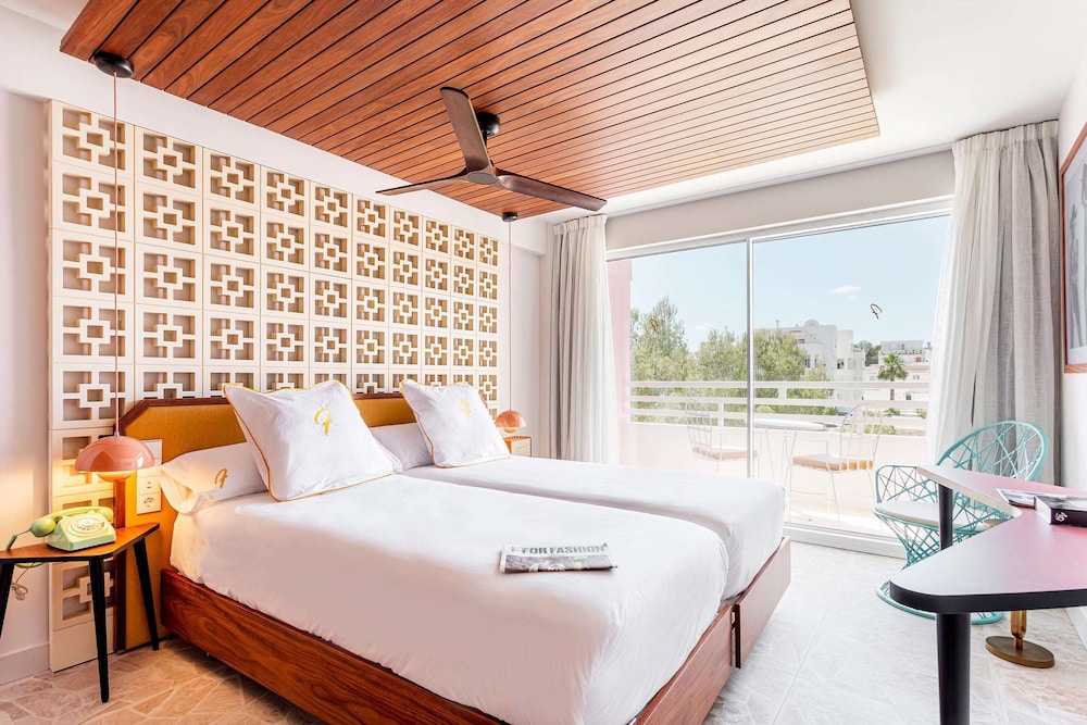 Los Felices Ibiza — Hotel rooms in San Antonio, Balearic Islands