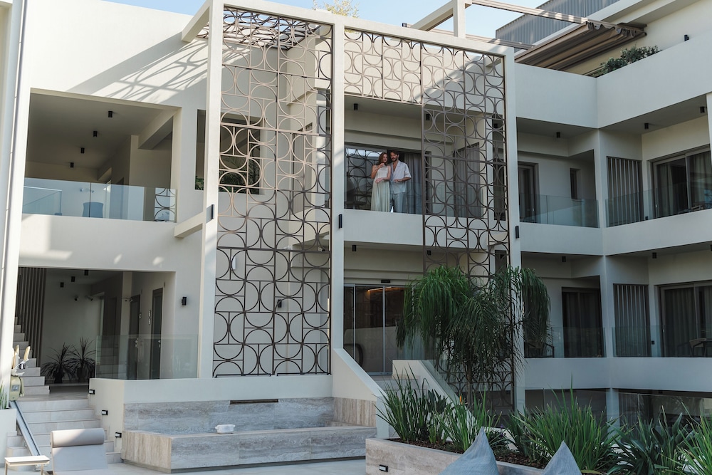 Inea Sole Boutique Hotel — Hotel building in Chania